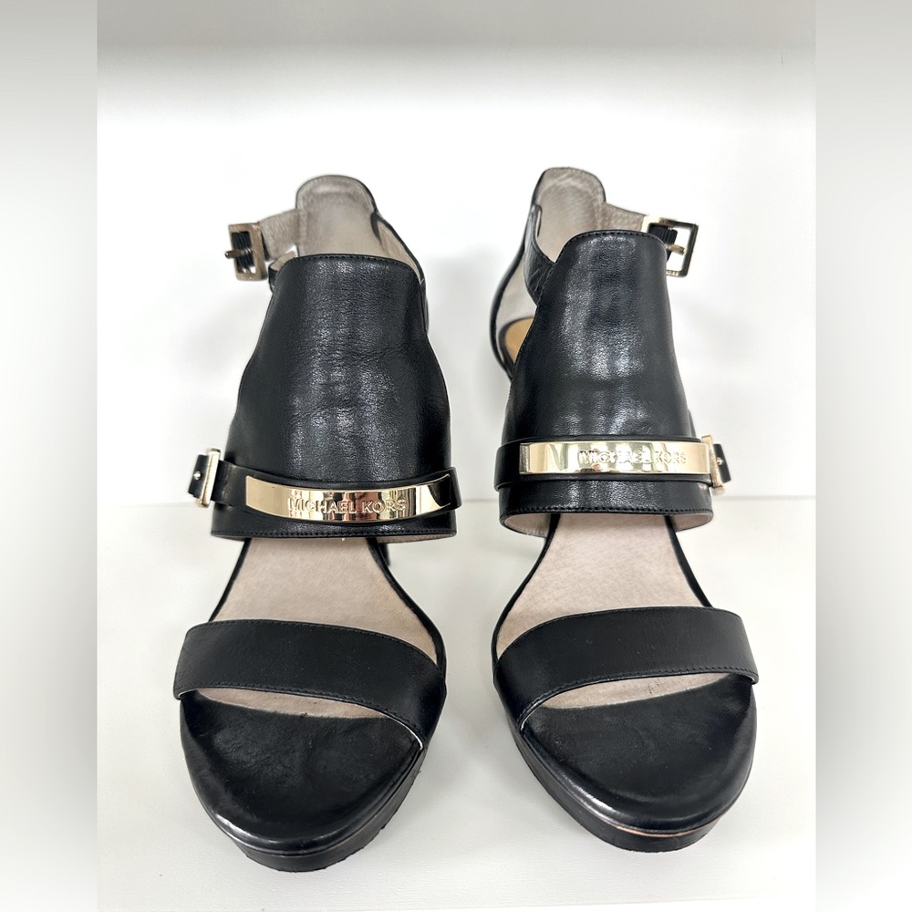 Michael Kors black & tan leather open toed sandal heels Sz 8.5. Gently worn.